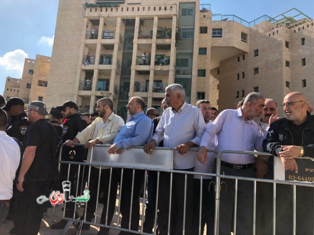 القدس:اعتقالات ومواجهات خلال التظاهرة أمام السفارة الأمريكية والشرطة تعتدي على بركة والطيبي وزحالقة